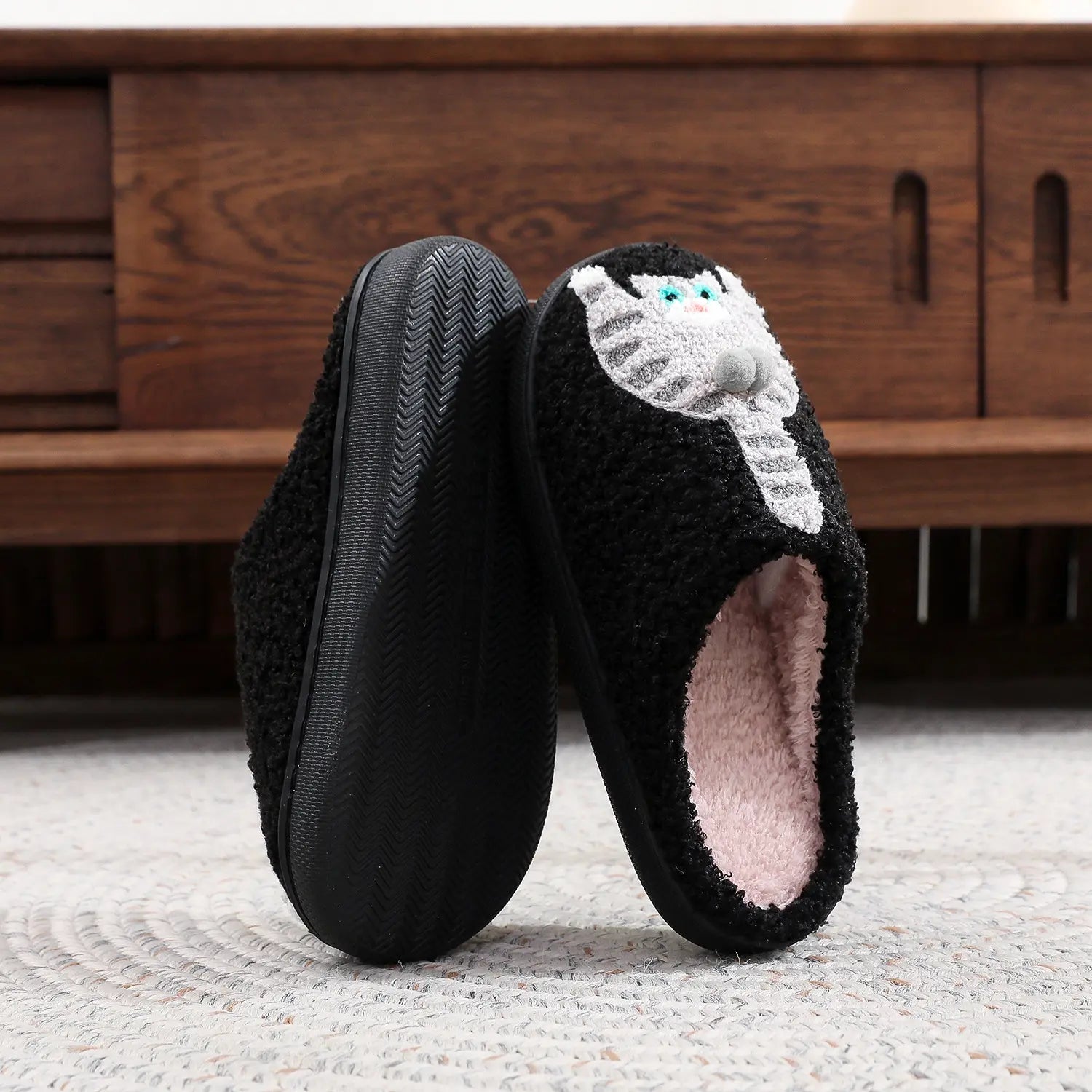 Women's Cat Cotton Slippers Fun & Comfortable Plush Footwear for Men & Women Autumn Winter Indoor Use Cozy Stylish - Girl Black