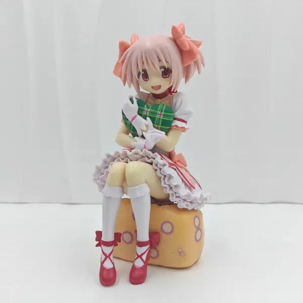 Ghost Mom Caroline + Cat Q Version Standing Model, Desktop Decorative Figure, collectible figures, Anime Boxed Handmade Toy, Perfect Gift for Collectors