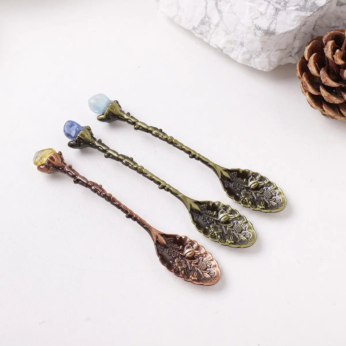 Mini Decorative Spoons Set, Natural Crystal Mini Spoon Set, Random Colors, Perfect Gift for Mother's & Father's Day, Versatile Use