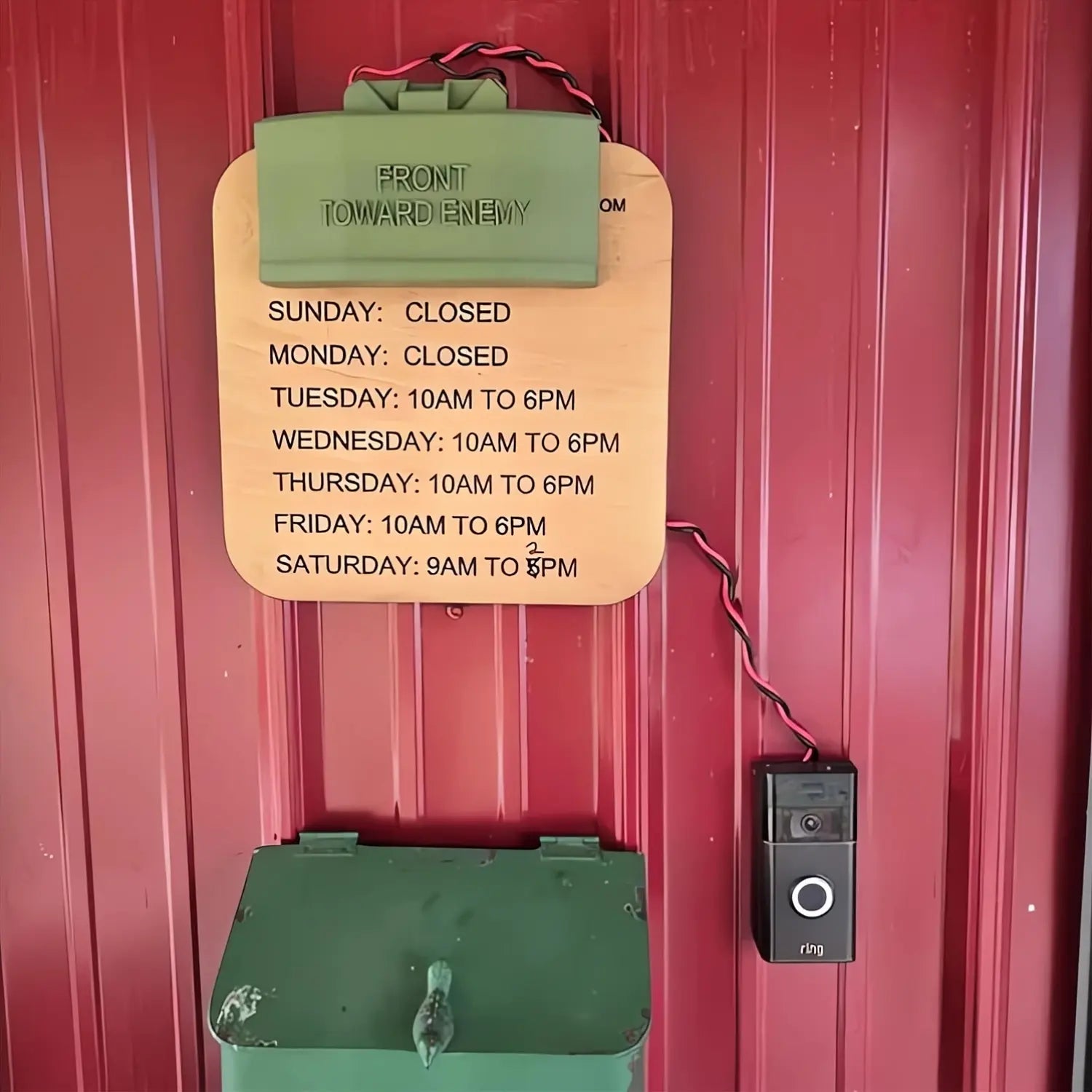 Classic Military Theme Plastic Door Sign, Wired Doorbell Cover Prank, Home Decor, Easy Installation, Ideal Gift