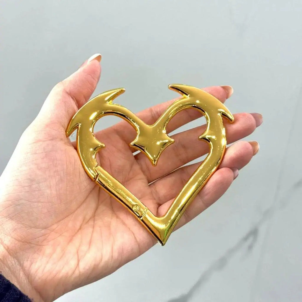 2026 New Valentine's Day Gothic Heart-Shaped Zinc Alloy Carabiner Keychain, Sturdy Durable Heavy-Duty Secure Clip, Unisex Adults' Everyday Gaming Accessory for Keys, Bag Charms, sohochic